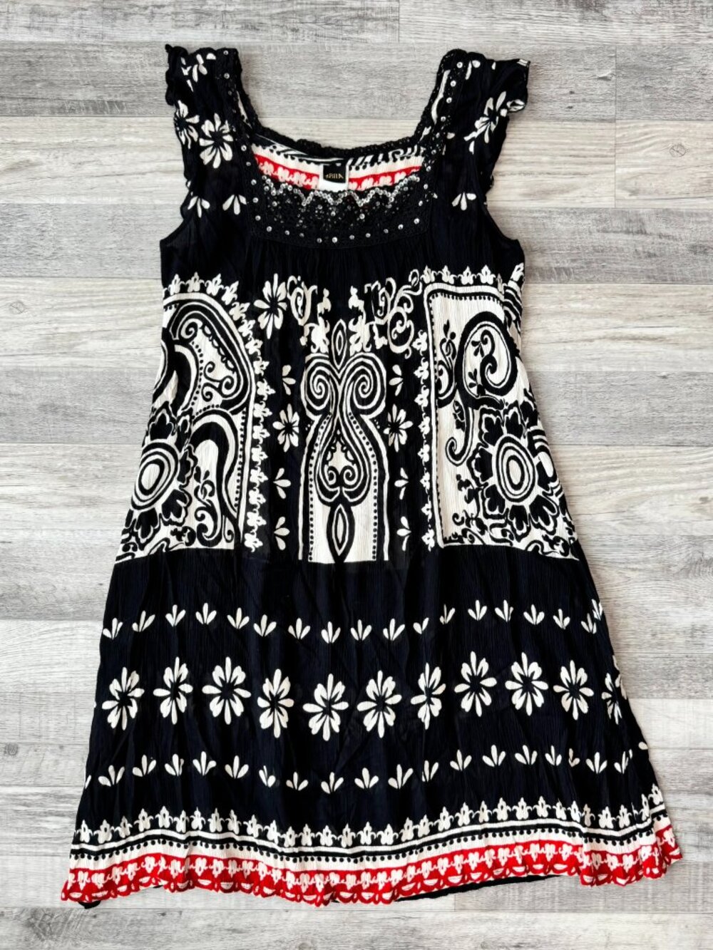 Bila Black White Floral Shift Dress Size Small Square Neck, Flutter Sleeve E8